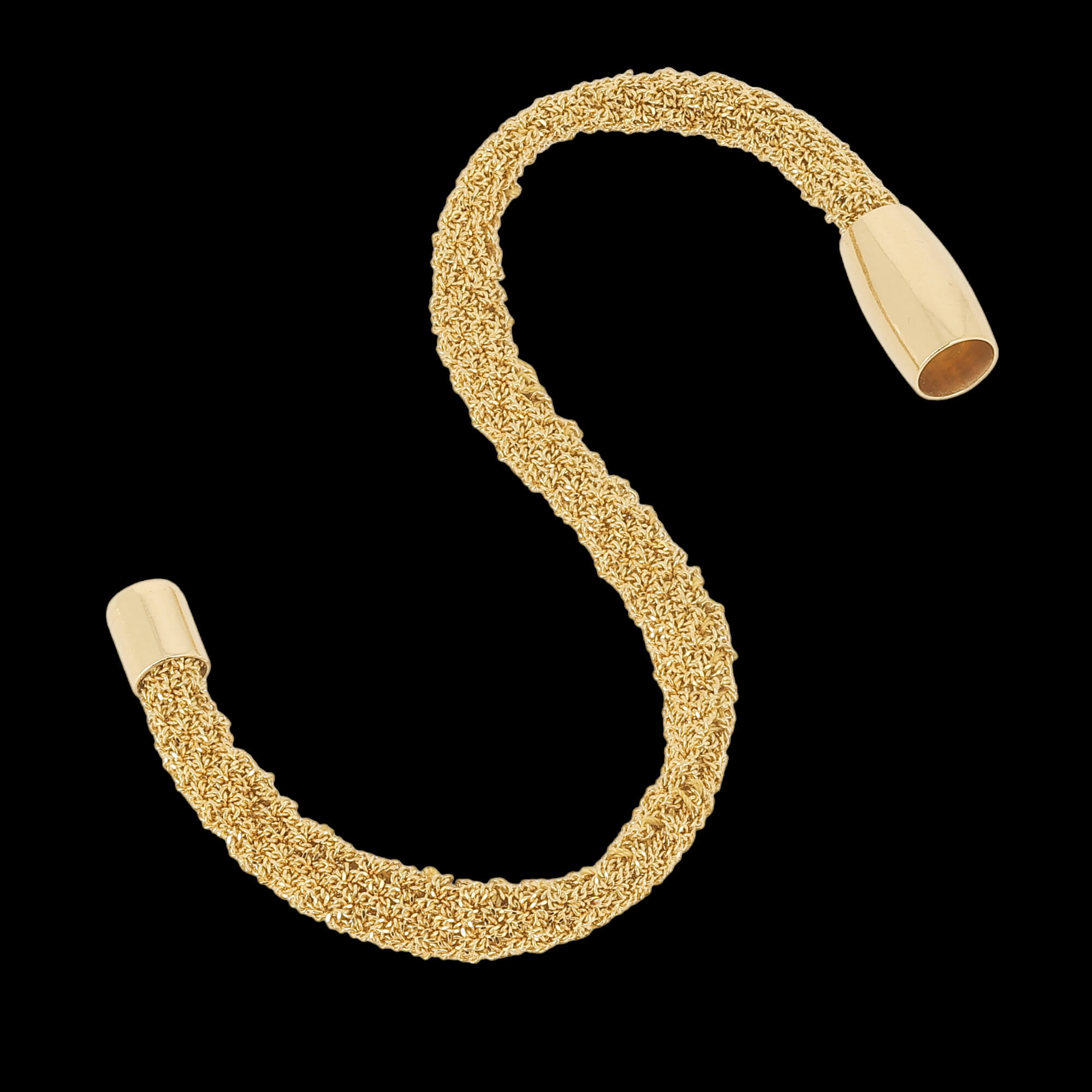 Narrow gold plated interwoven bracelet