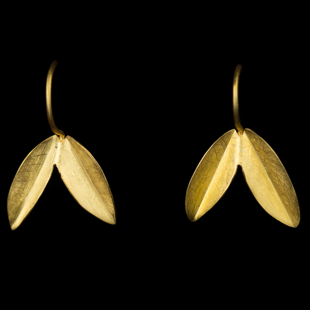 ORI1117001 - Kleine bladvormige oorbellen van 18Kt goud
