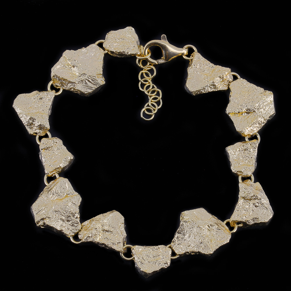 Stone-shaped gold-plated bracelet