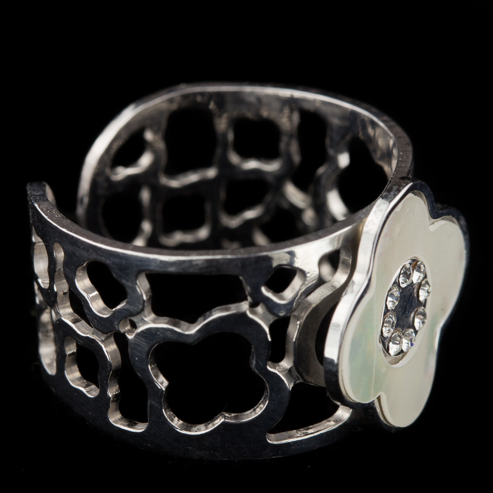 SC0114026 - Zilveren bloemvormige ring, parelmoer en zirkonia