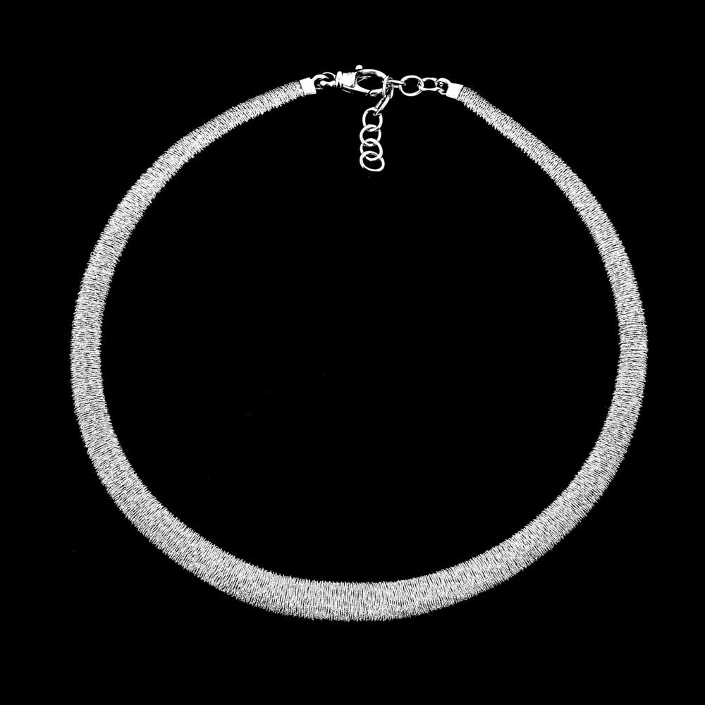Elegant silver narrow necklace