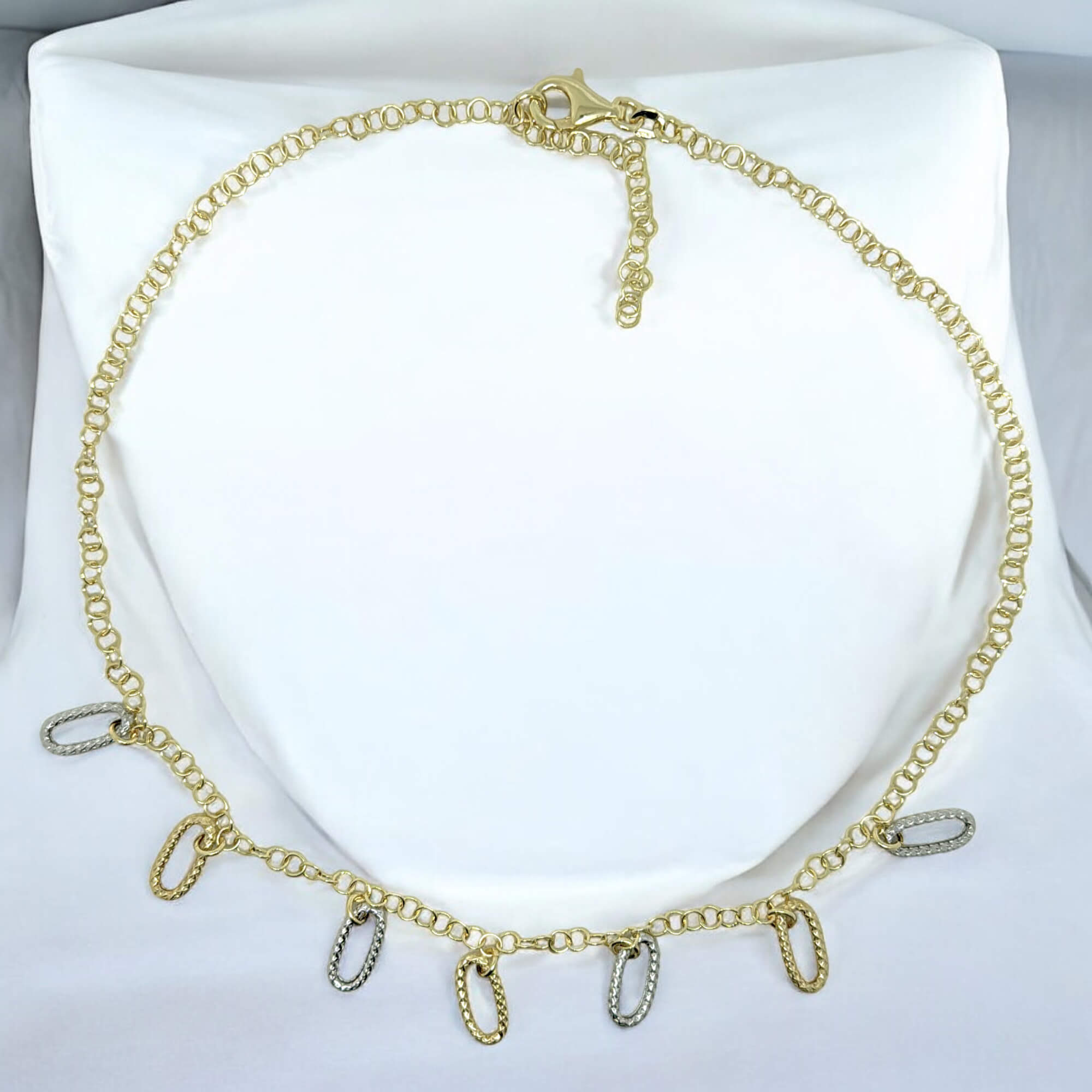 Decorated gold-plated necklace with two-tone pendants