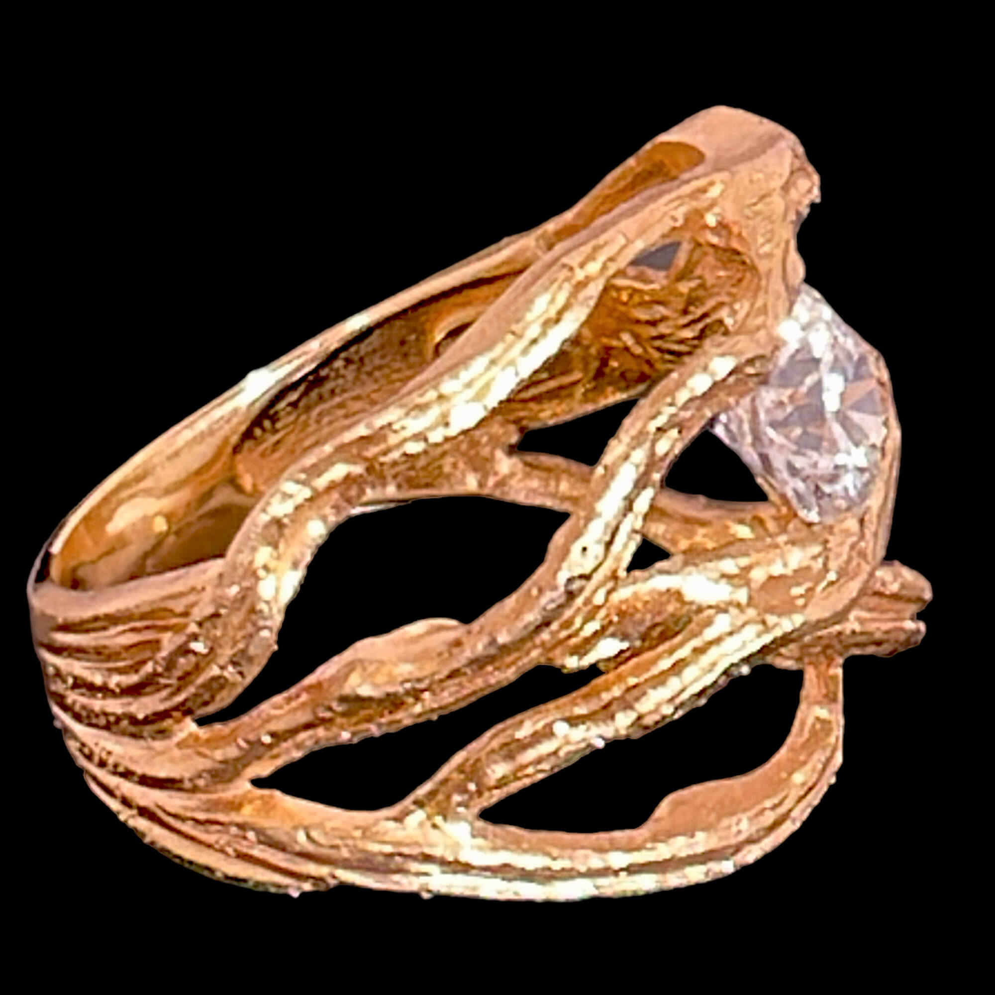 Magnificent 18kt gold ring with a lab diamond