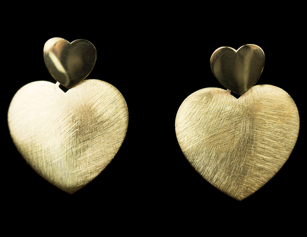 ES1016003 - Verguld hartvormige oorbellen