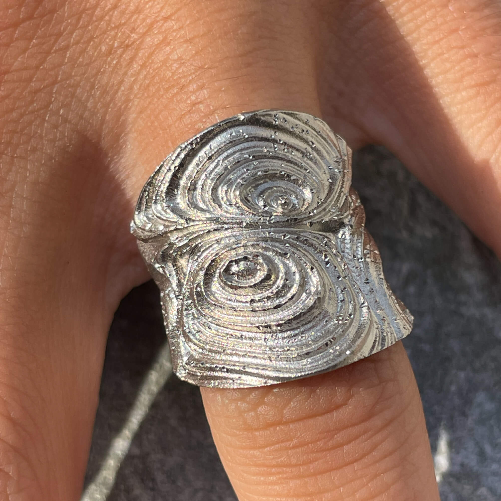 Bewerkte ring van sterling zilver