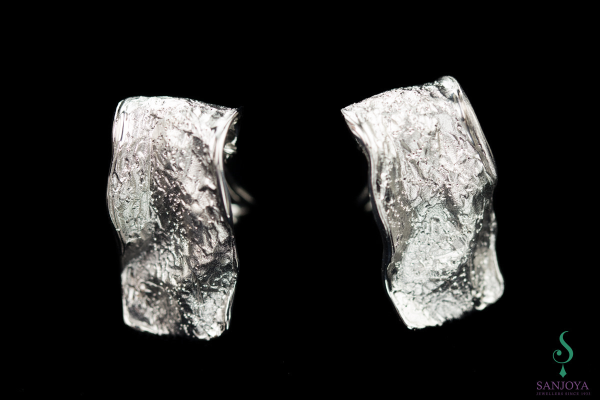 PRE1017004 - Zilveren rechthoekige glinsterende oorbellen