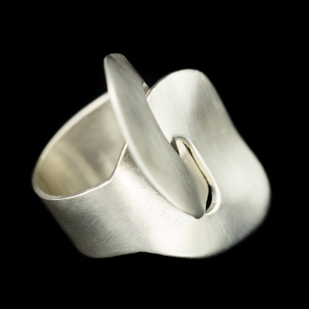 Broad and matte silver ring curl 'handmade'