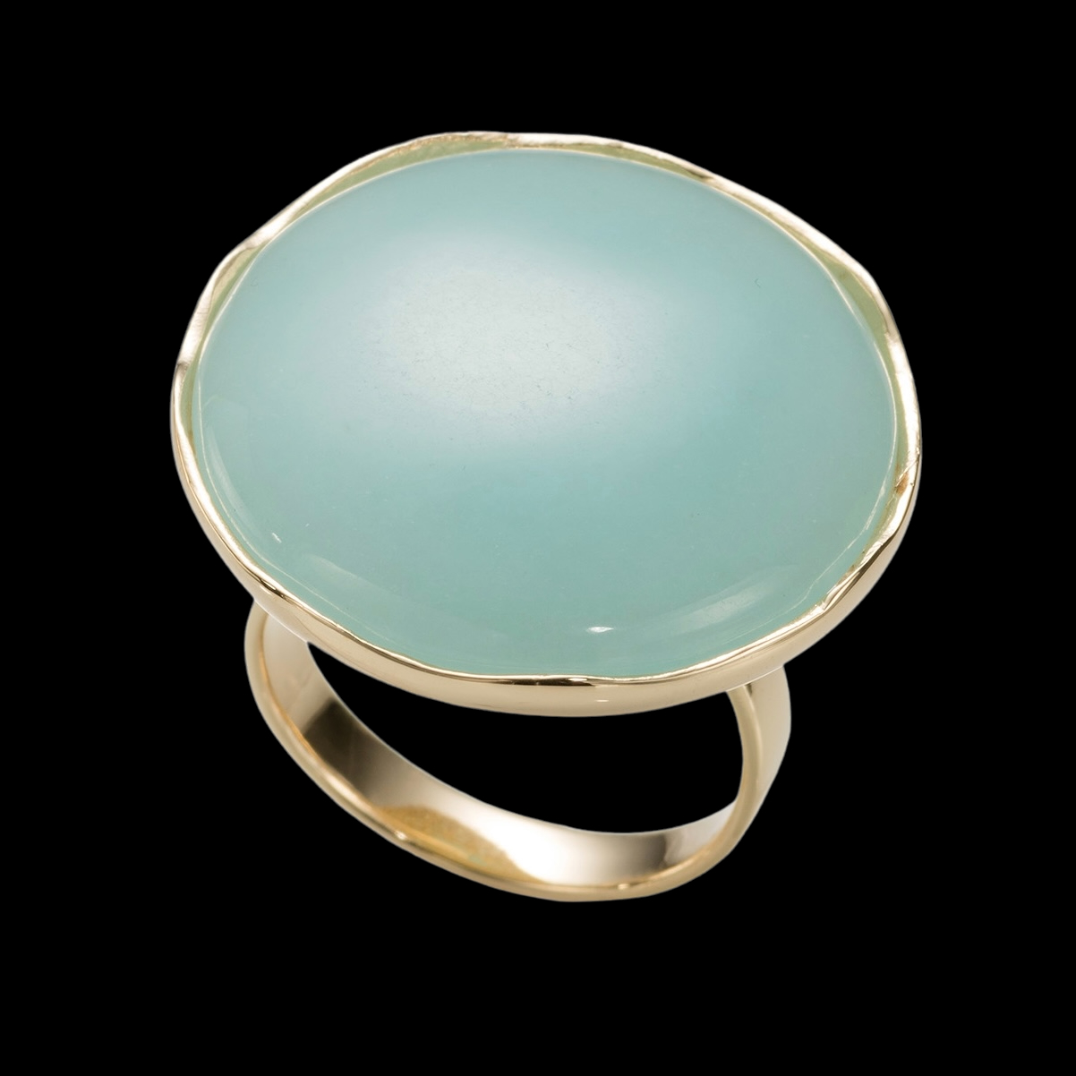 Vergulde ring met een turquoise quartz steen