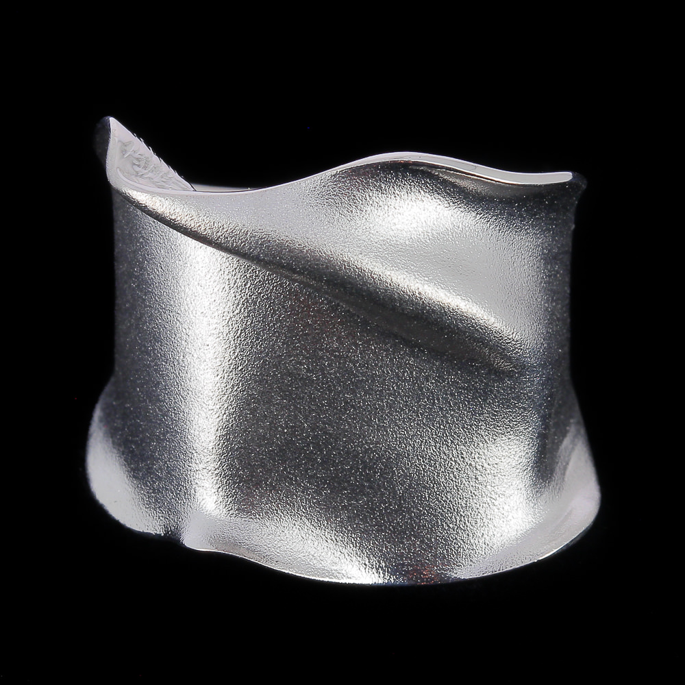 L112004 - Zilveren ring, mat en smal