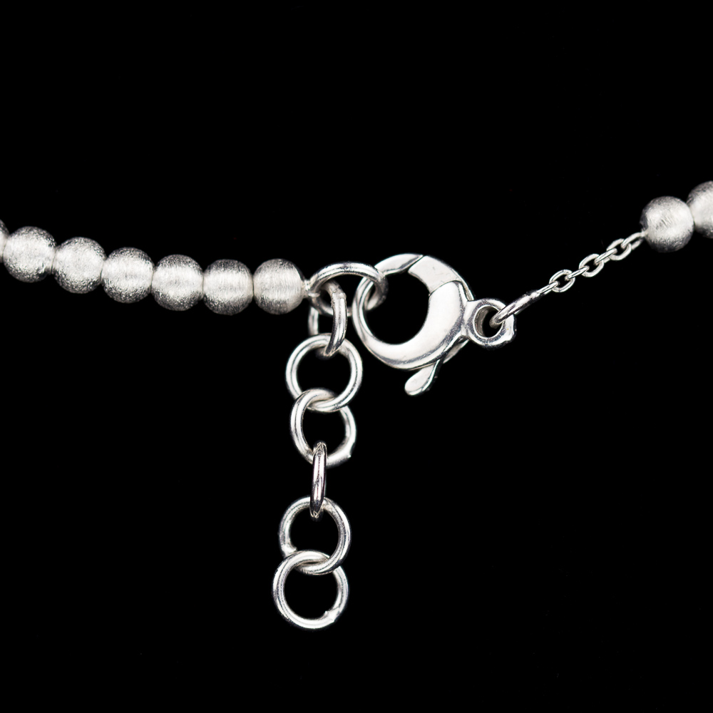 ART0216005 - Zilveren collier van kleinere en grotere bolletjes