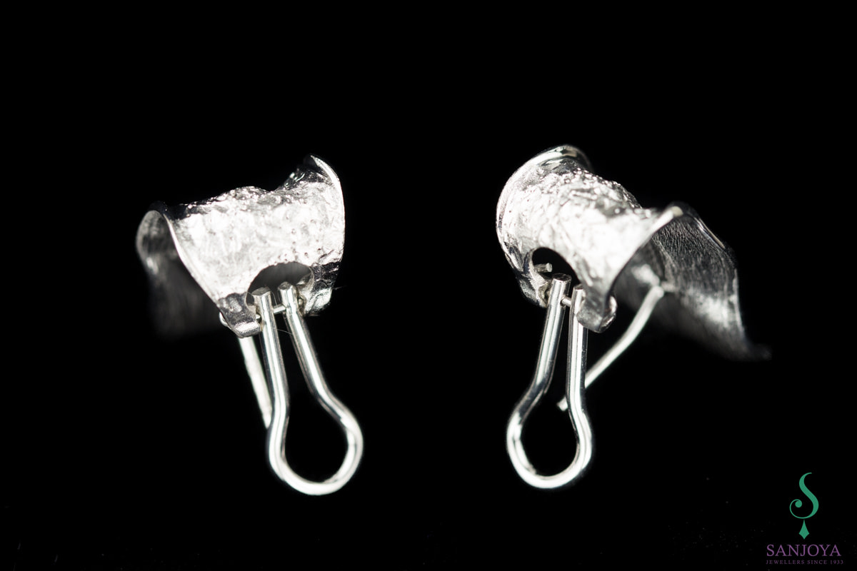 PRE1017004 - Zilveren rechthoekige glinsterende oorbellen