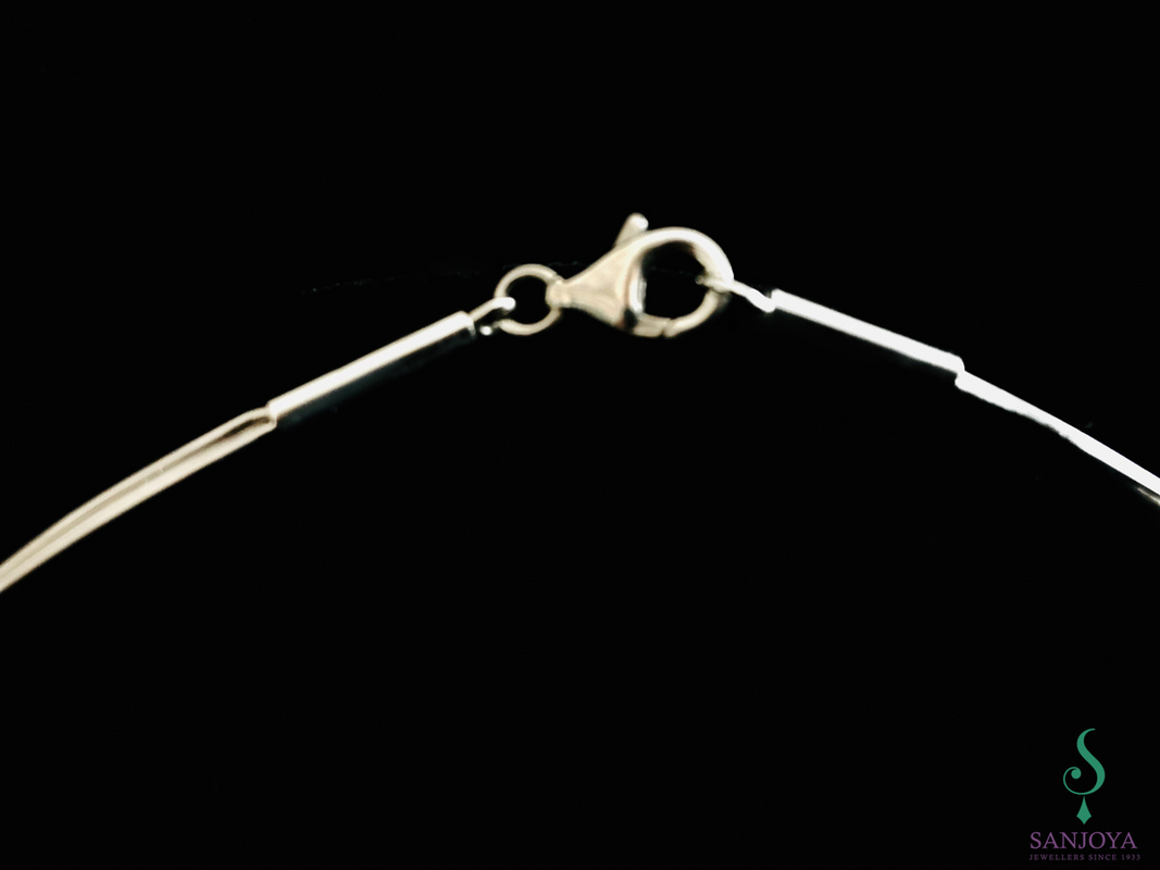 PRE1018010.1 - Verfijnde zilveren hanger, met schitteringen en ketting