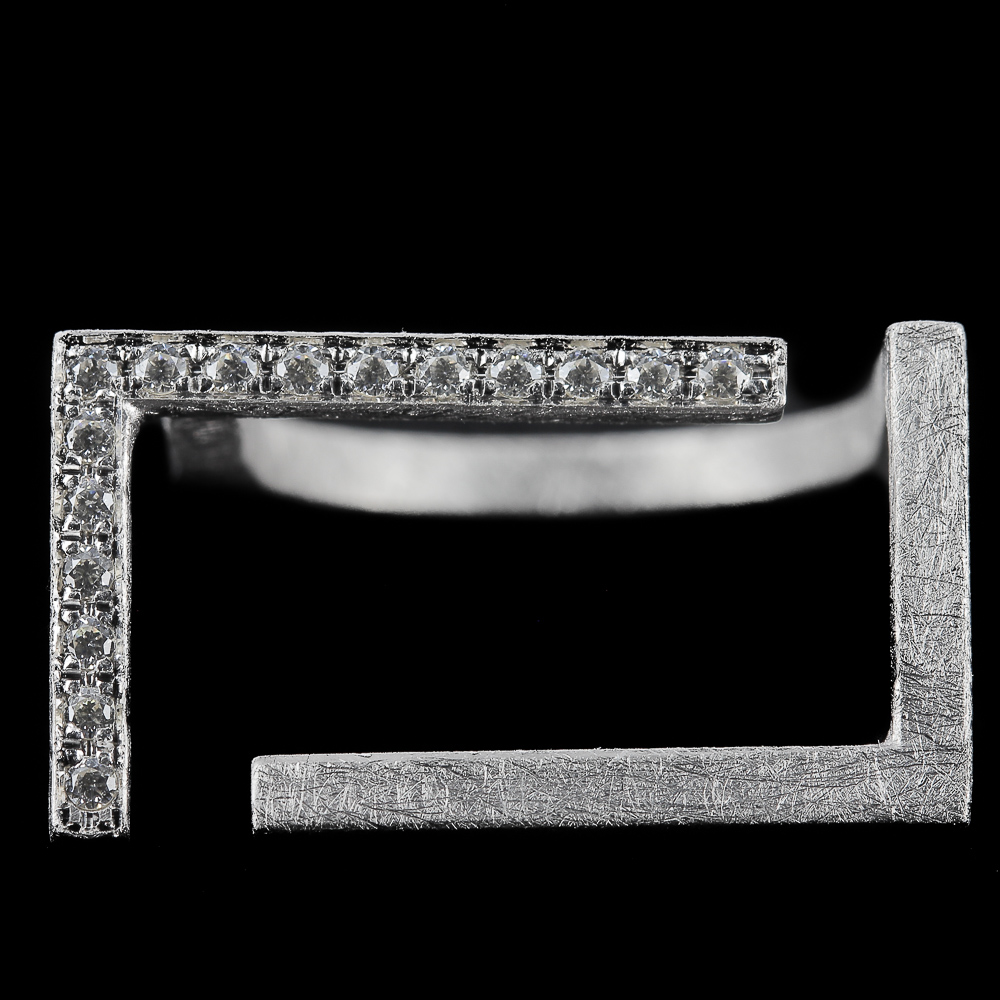 Rechthoekige ring van zilver en zirkonia