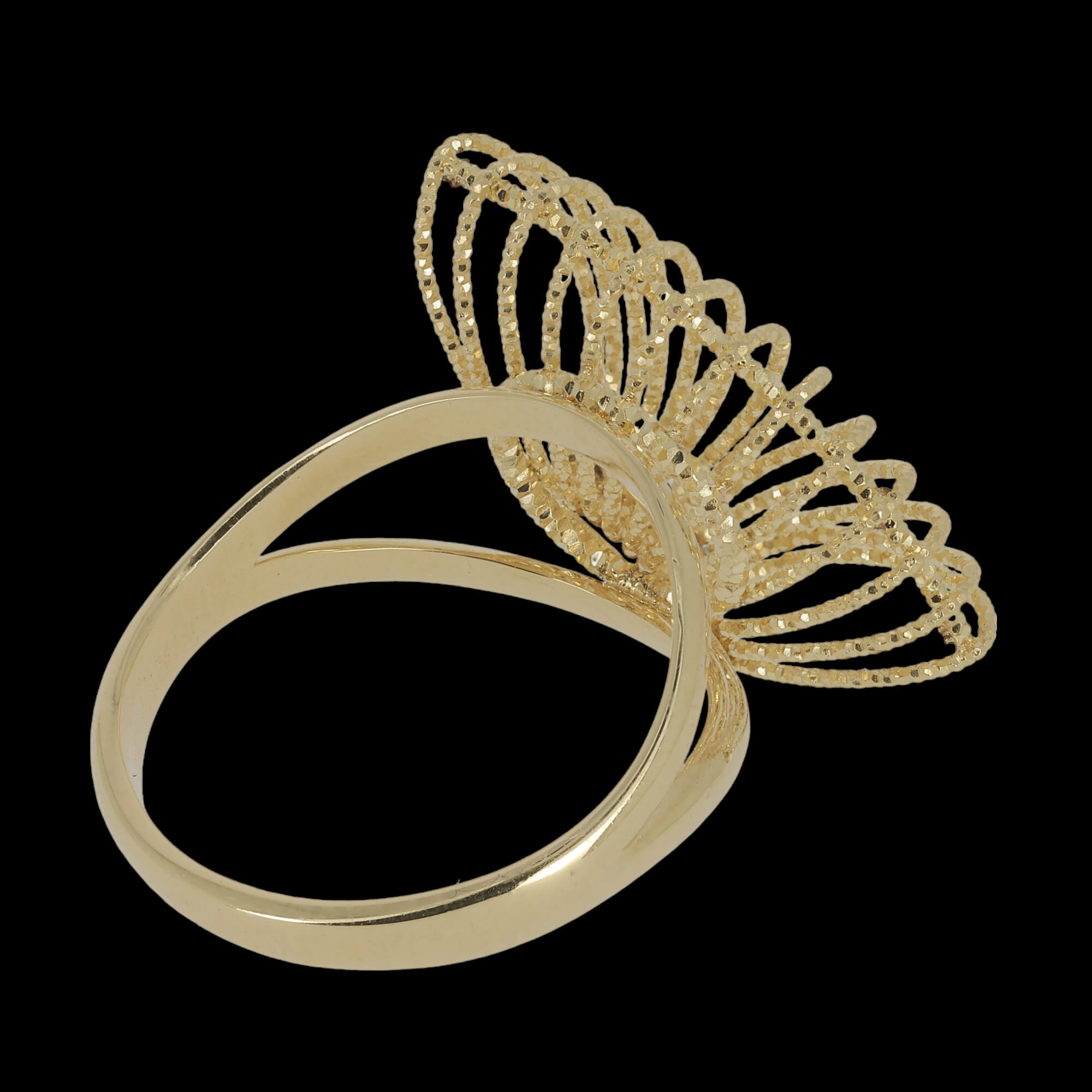 Ring met één schelp van 18kt geelgoud