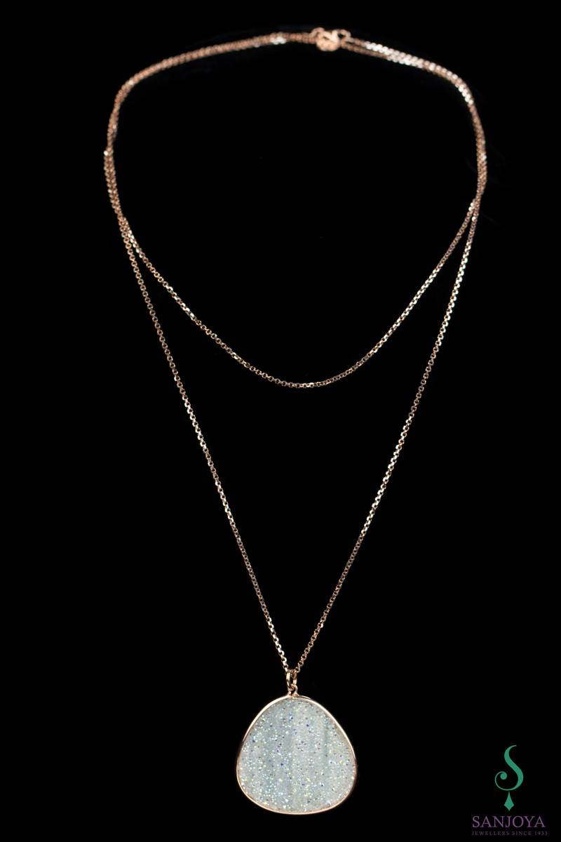 OX1017003 - Lang collier met grote hanger van rosé en witte kristallen
