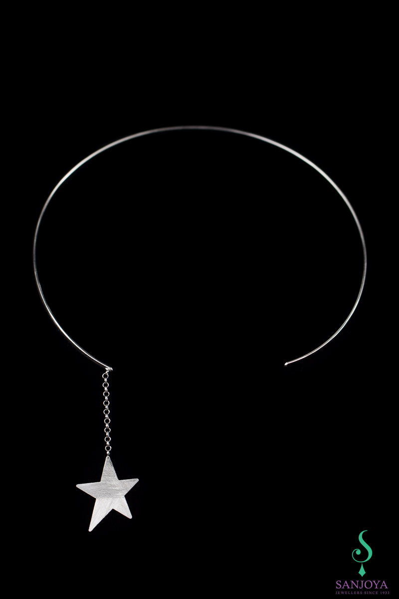 DI0916007 - Stijve open ketting met afhangende ster