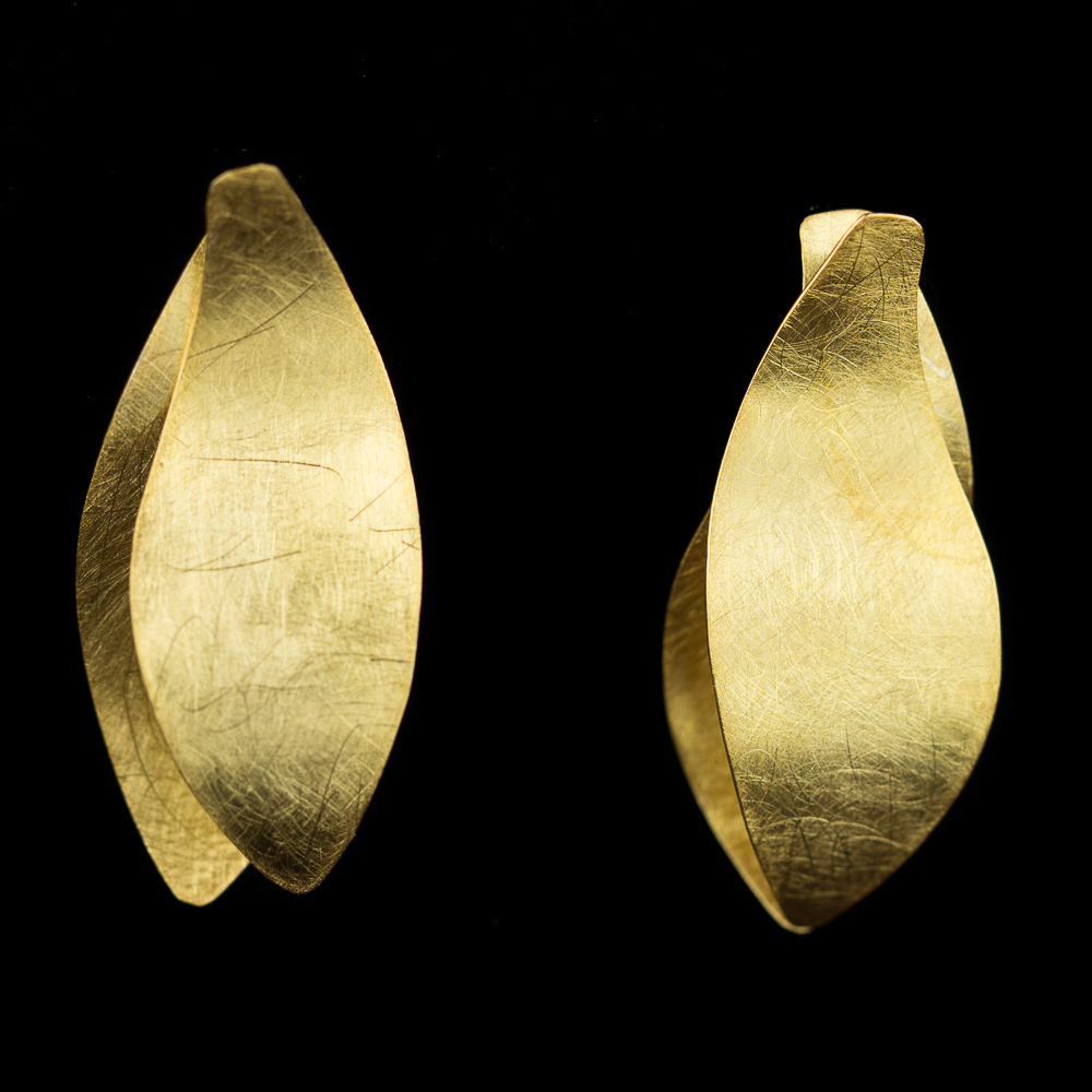 Gold plated and matt leaf earrings