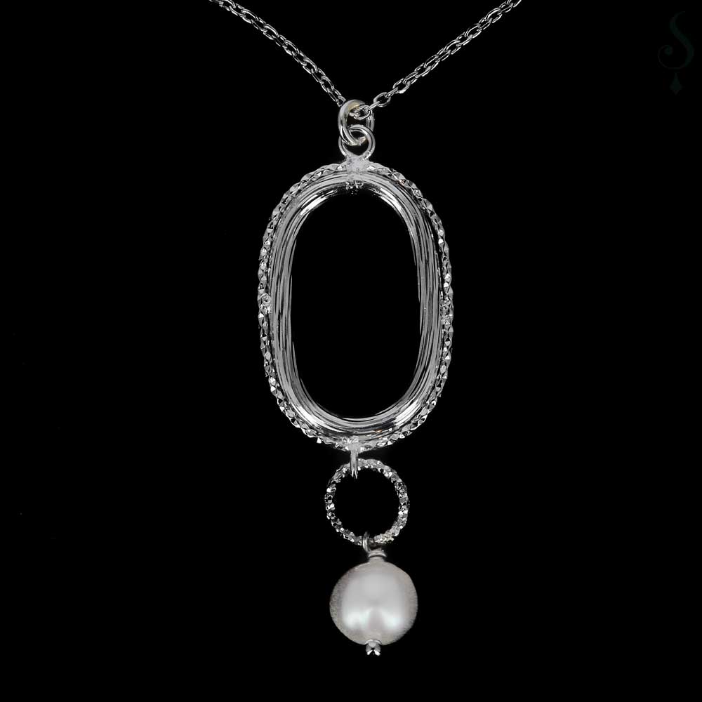 Cute and refined necklace of sterling silver