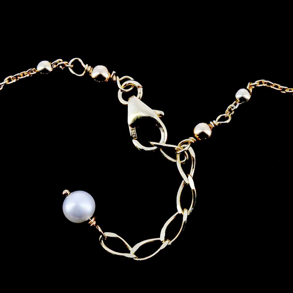 Golplated bracelet with pearls