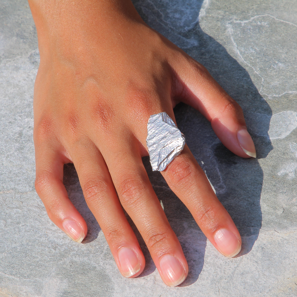 PRE0219001 - Steenvormige ring van zilver