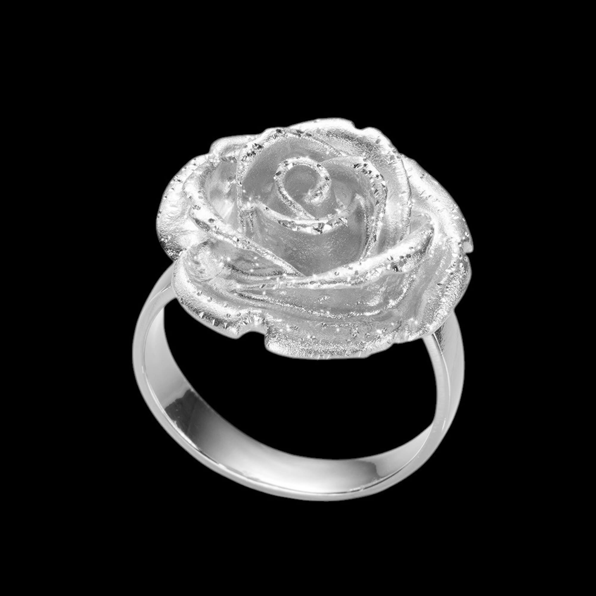 Bague en argent et belle forme de rose Bague en argent et belle forme de rose