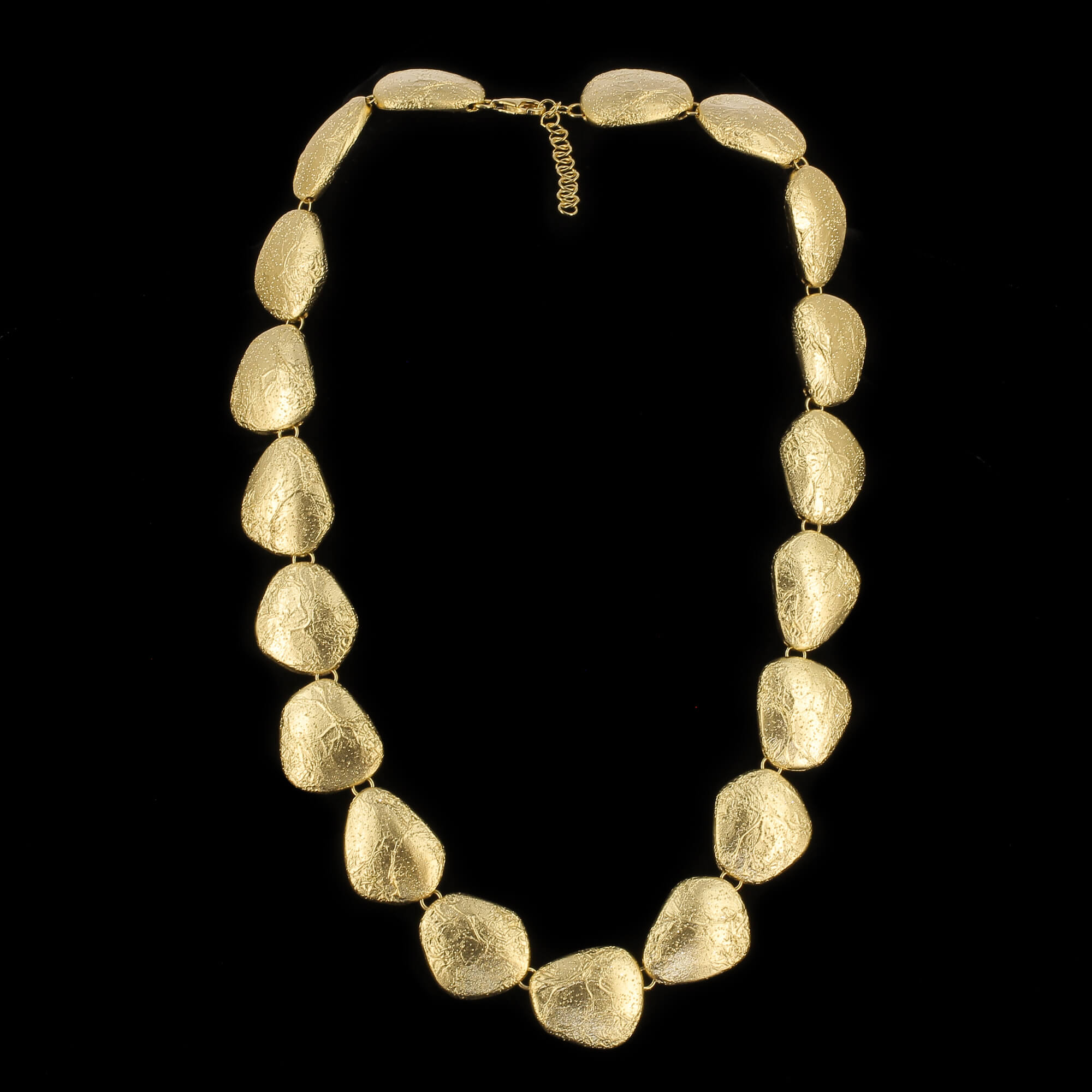 Gold-plated and diamond necklace with design of coffee beans