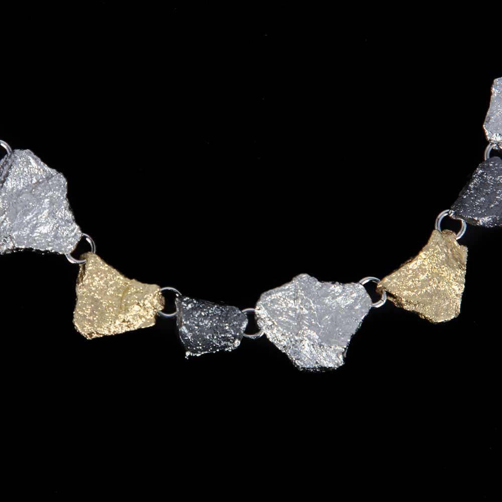 PRE0619001 - Schitterende steenvormige driekleurige zilveren ketting