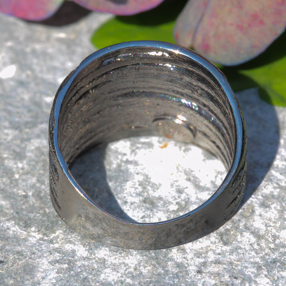 L072013 - Schitterende en gestreepte zilvergrijze ring