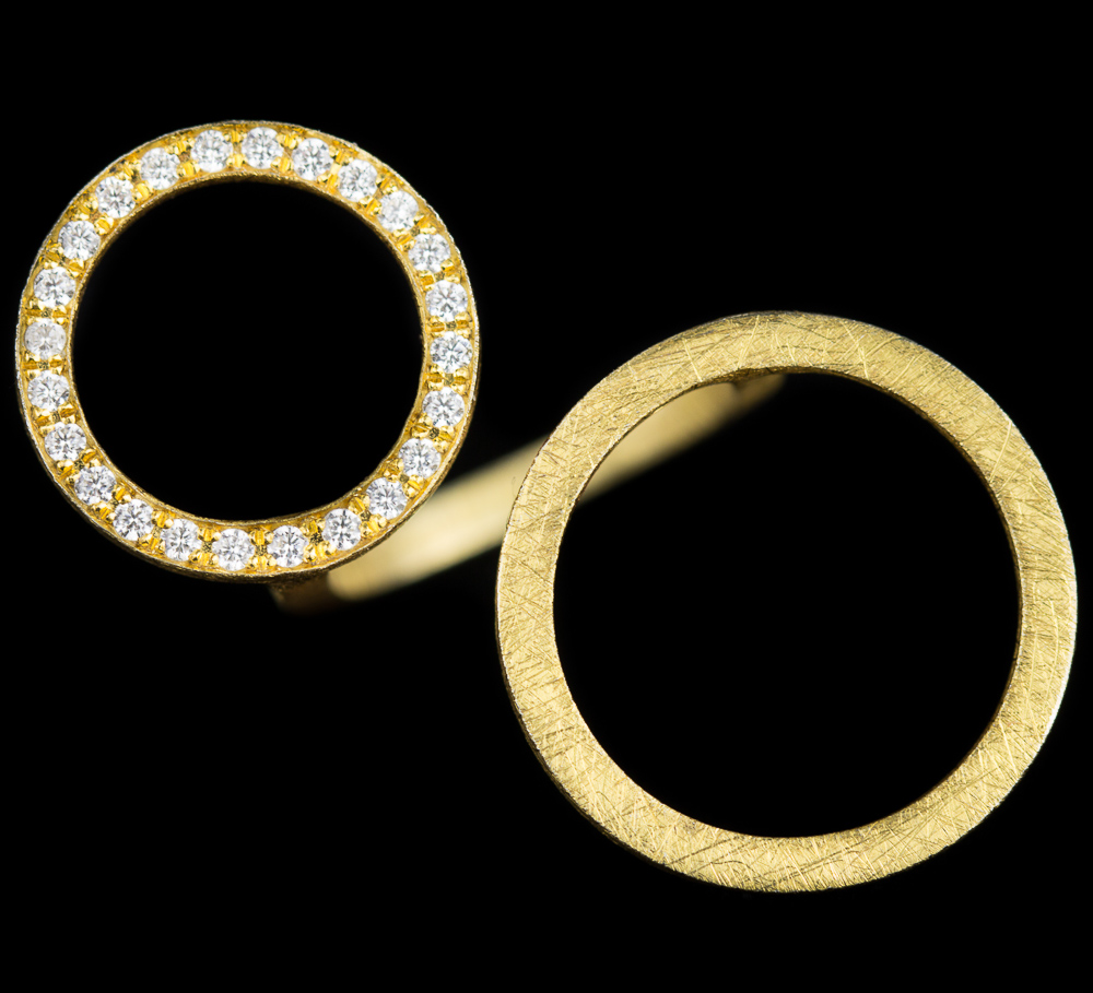 ORI1016005 - Grote vergulde ring met een kleine en grote cirkel