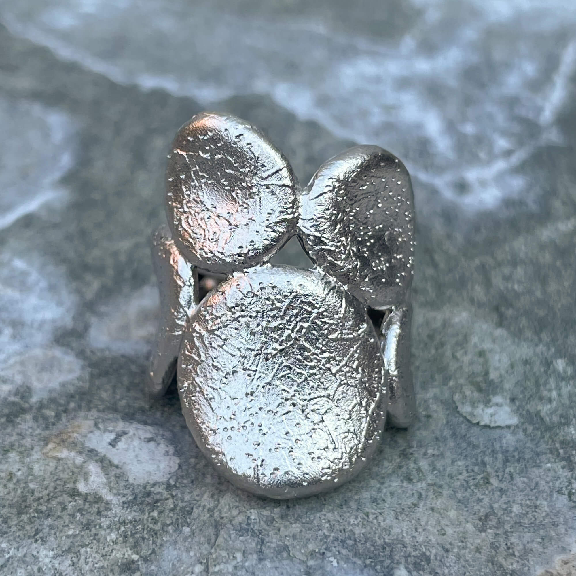 L1021018 - Zilveren ring met ovaalvormige bewerkingen