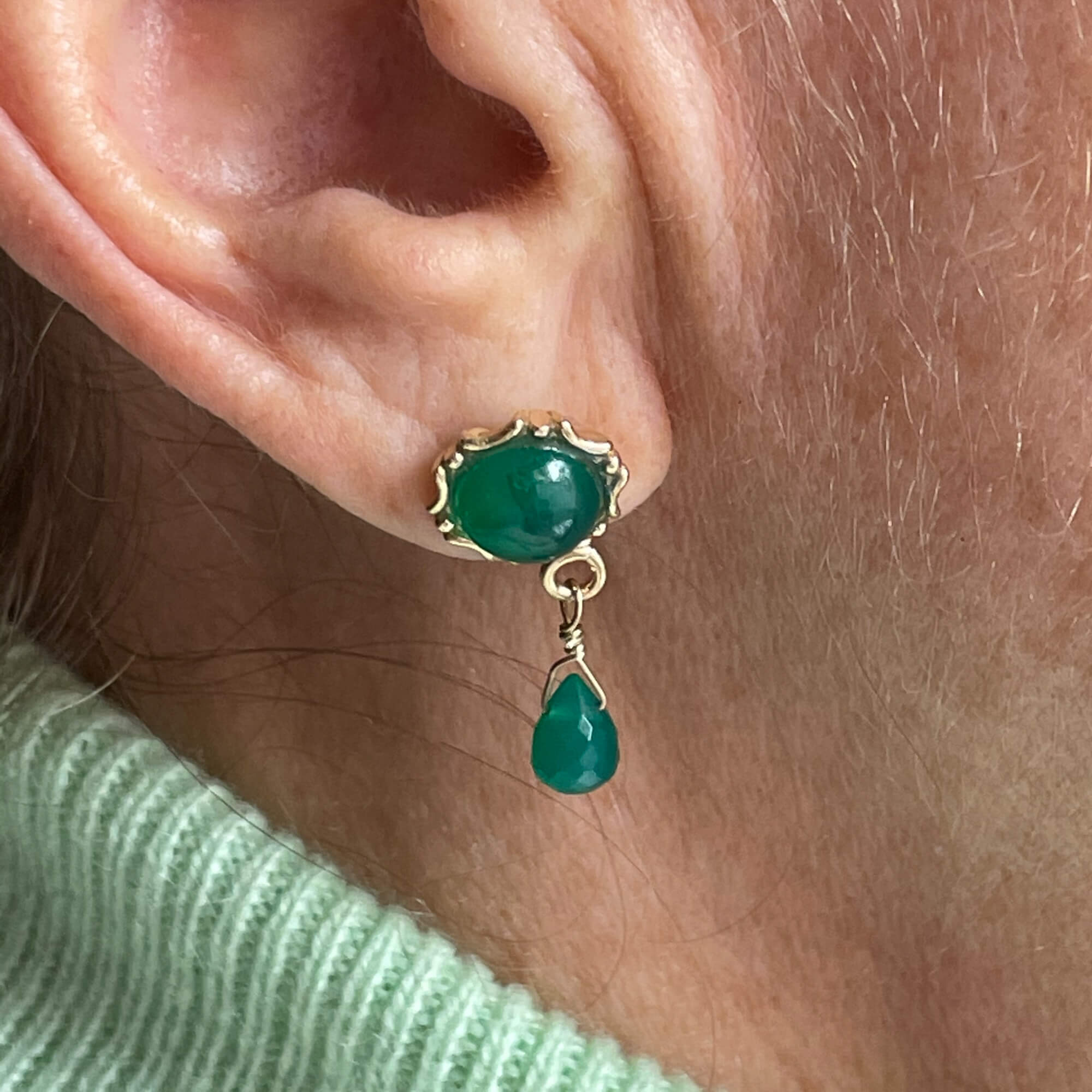 IS0321002 - Vergulde en groene oorbellen met tourmalijn en agaat