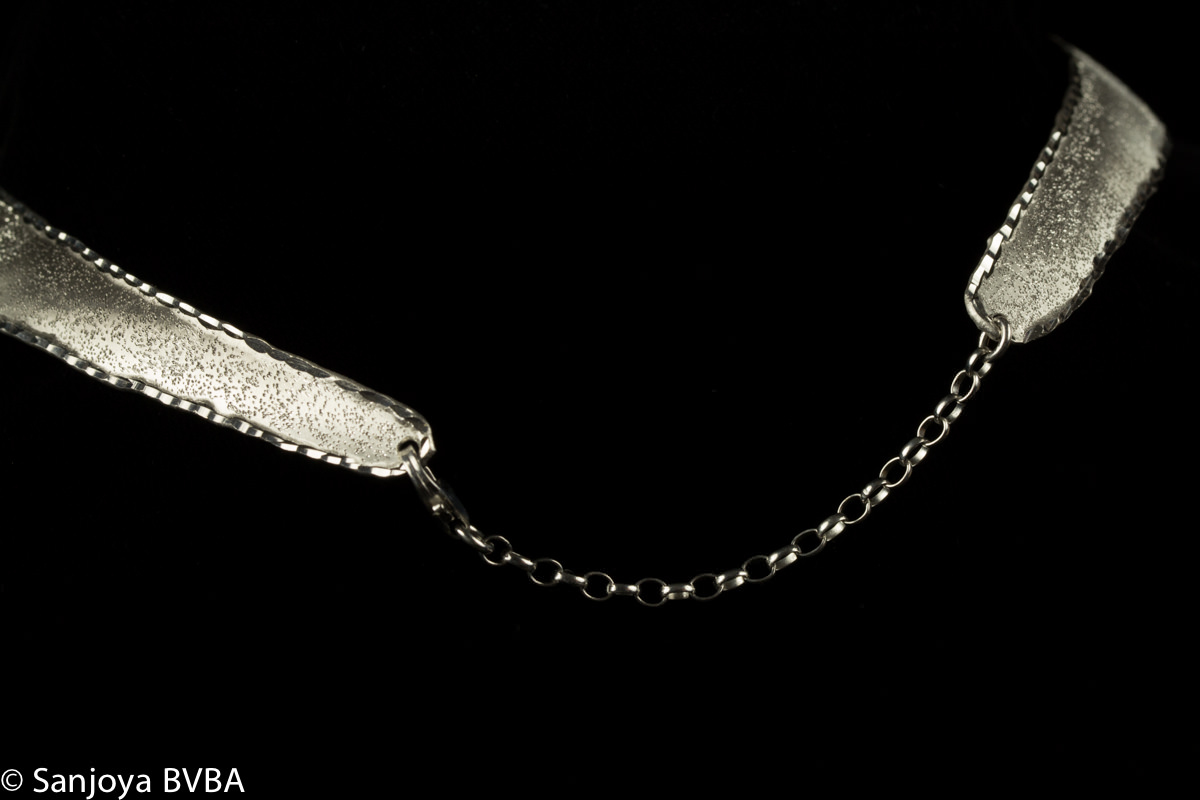 Matt silver necklace