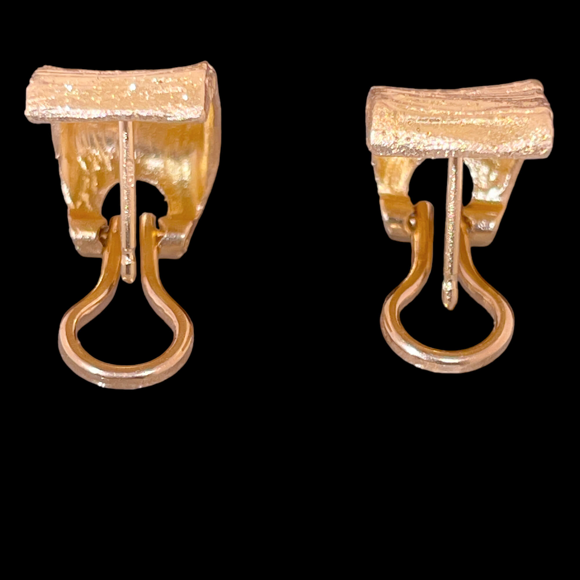 Rectangular and beautiful gilded earrings