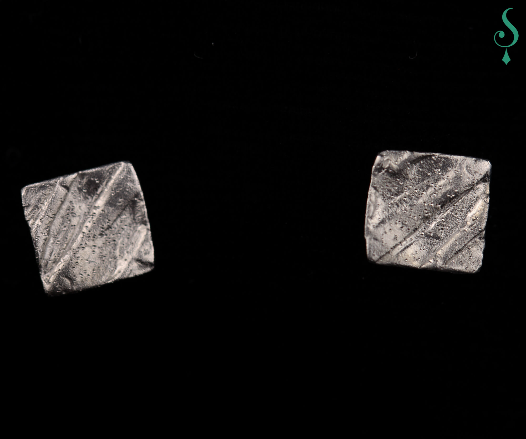 Gorgeous Mini Square Earrings From Gray Silver