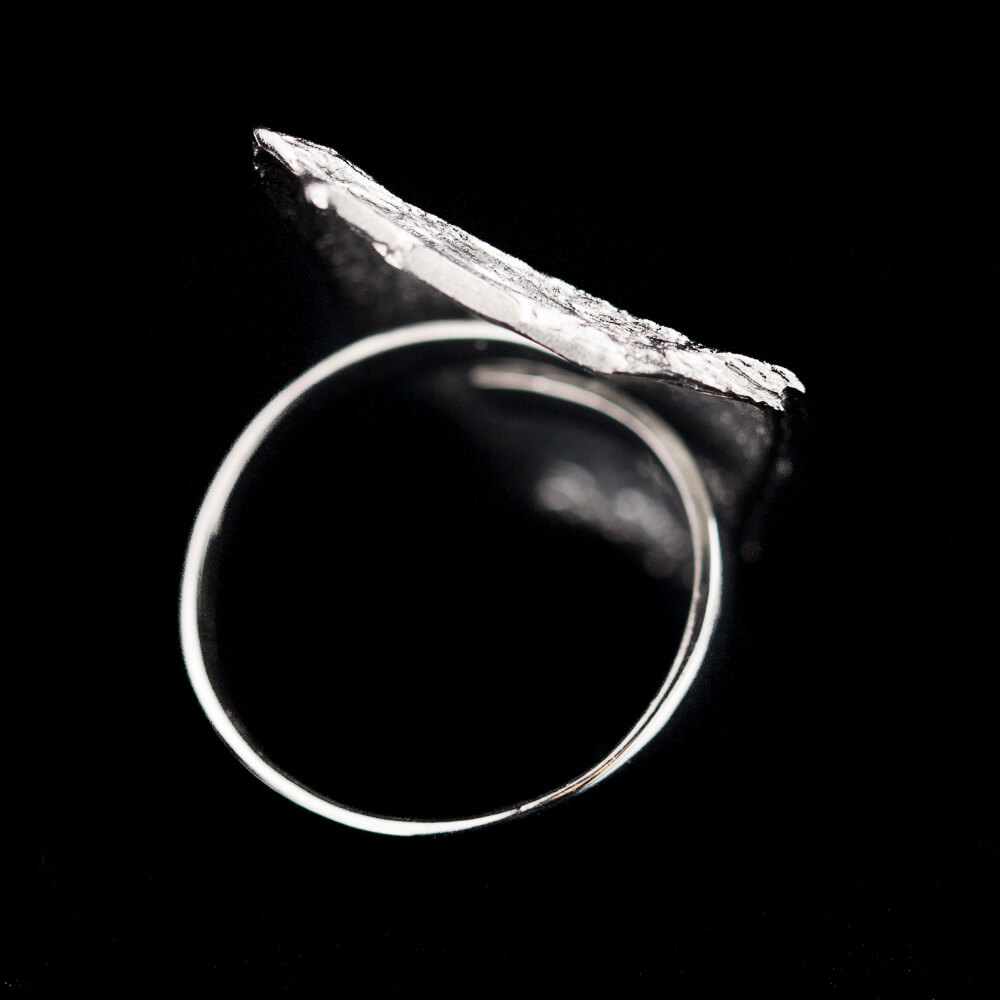 PRE1118021 - Steenvormige ring van donkergrijs zilver